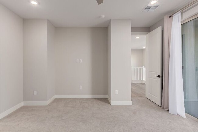 Building Photo - MOVE IN SPECIAL! Brand New 2 bedroom 2 bat...