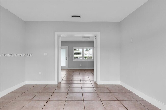 Building Photo - 1230 SW 86th Ct