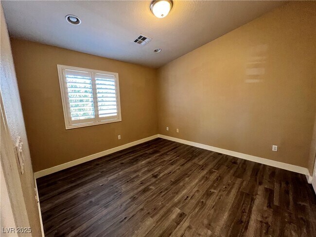 Building Photo - 1053 Puerta Del Sol Dr