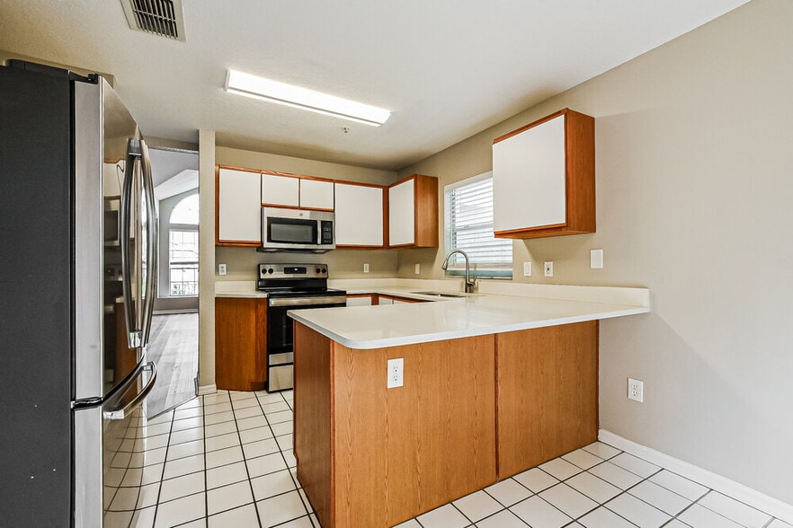 Building Photo - 3363 Hamlet Loop