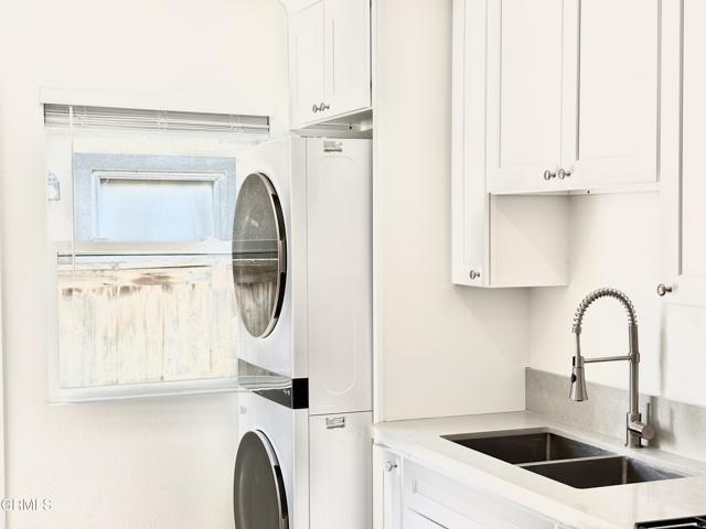 Building Photo - 351 Huerta St