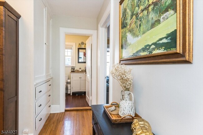 Building Photo - 398 Elmwood Ave