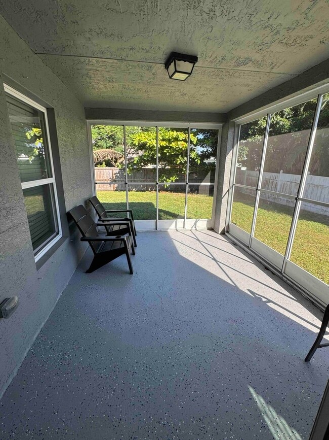 Building Photo - 3925 SW Laffite St