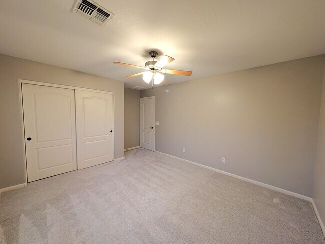 Building Photo - 4 Bedroom Home in the Kerby Estates Commun...