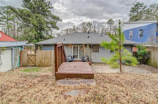Building Photo - 977 Pegg Rd