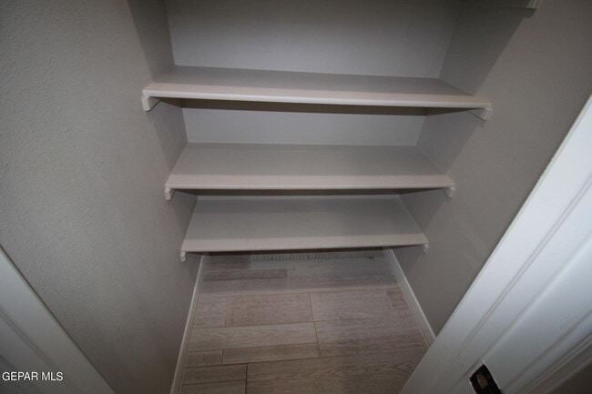 Building Photo - 509 Cedarwood Ave