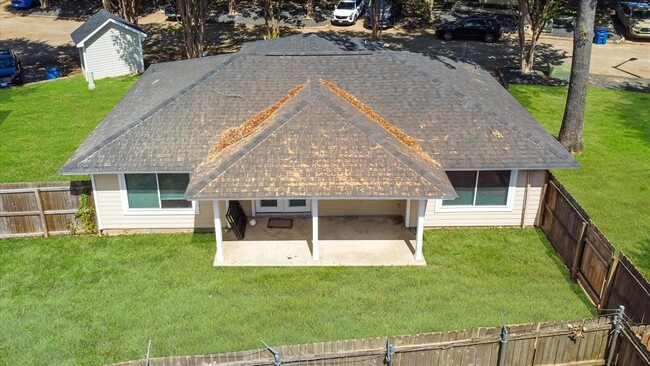 Building Photo - 3559 Balboa Cir
