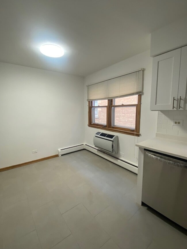 Building Photo - 5230 N Delphia Ave