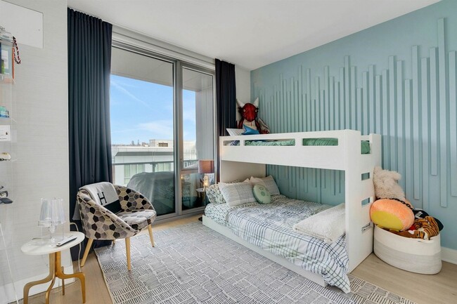 Building Photo - 9 Ave at Port Imperial