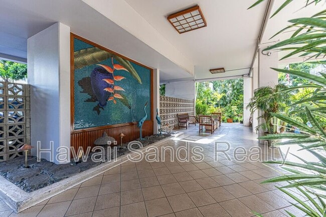 Building Photo - 1617 Ke’eaumoku St