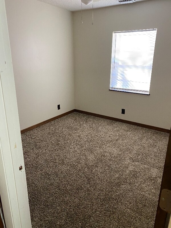 Building Photo - 832 E Keysville Rd