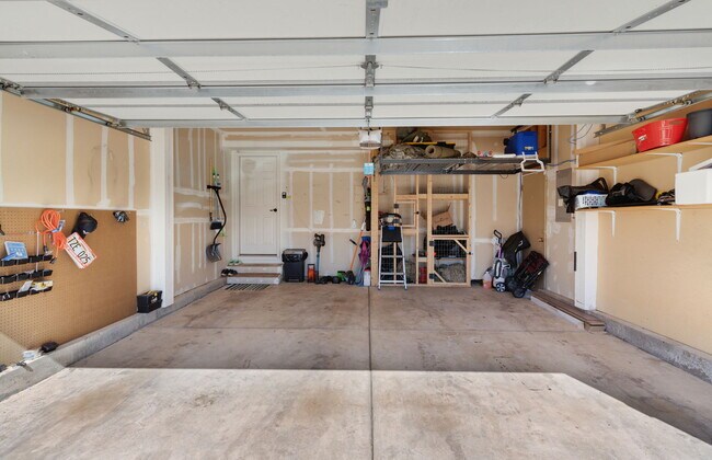 Building Photo - 6994 Ketchum Dr