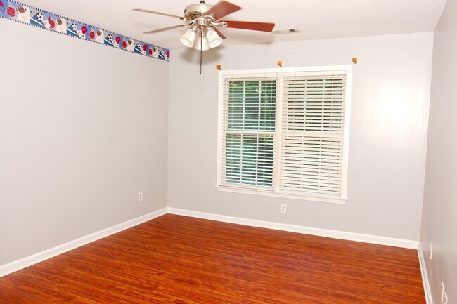 Building Photo - 2927 Arbor Creek Ln