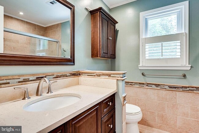 Building Photo - 12127 Holly Knoll Cir