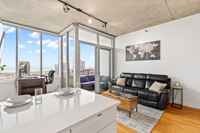 Building Photo - 1720 S Michigan Ave