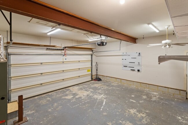 Building Photo - 6 Kirby Ct