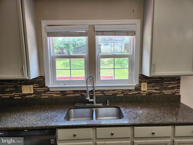 Building Photo - 4893 Frishman Ct