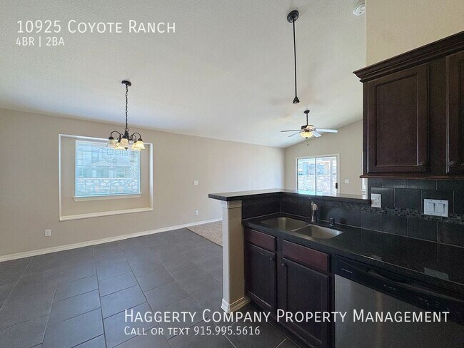 Building Photo - 10925 Coyote Ranch Ln
