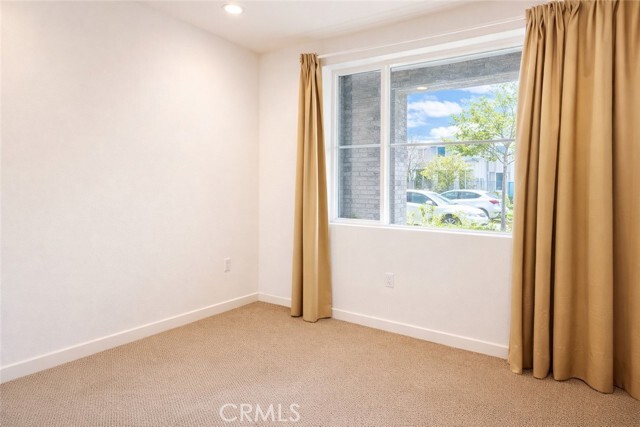 Building Photo - 211 Baluster