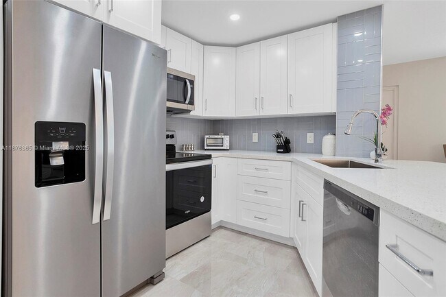 Building Photo - 7527 S Oriole Blvd