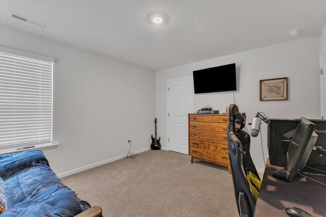Building Photo - 58 Hawksmoore Ln