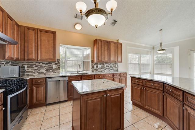 Building Photo - 3800 Rolling Hills Dr