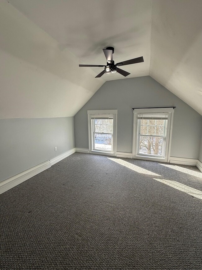 Building Photo - 3 Broadway