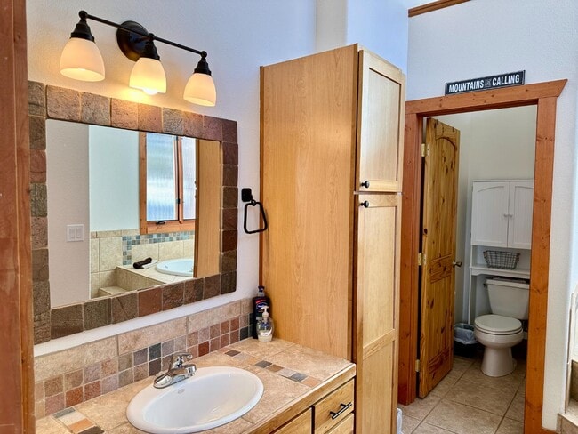 Building Photo - 33 Timberline Dr