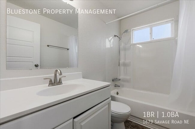 Building Photo - 1679 Savage Rd NE