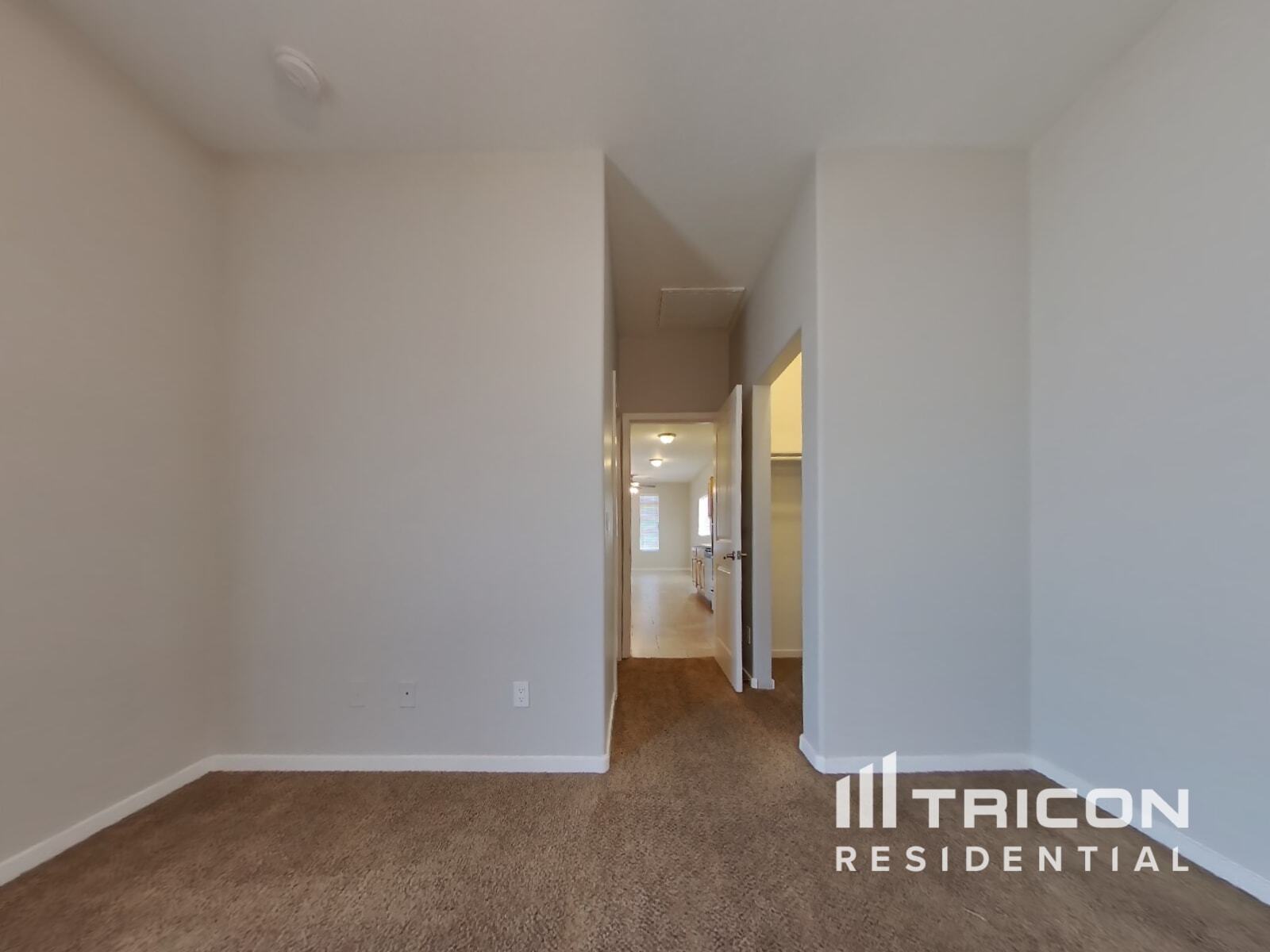 Building Photo - 10321 W Monterosa Ave