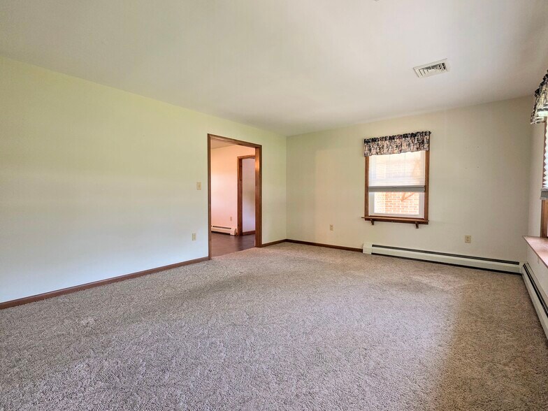 Building Photo - 154 Valley View Dr