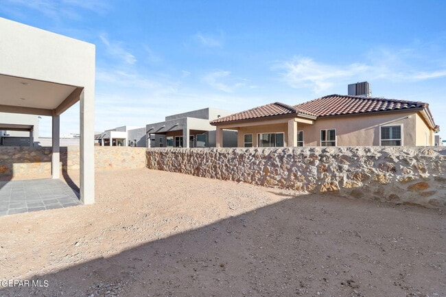 Building Photo - 12300 Desert Heights Ct