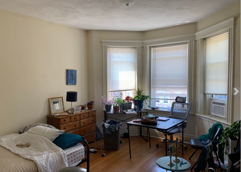 Primary Photo - 102 Queensberry St