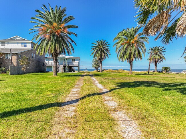 Building Photo - 7706 Channelview Dr