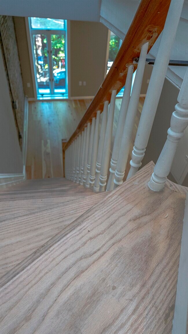 Building Photo - 207 GARDEN St