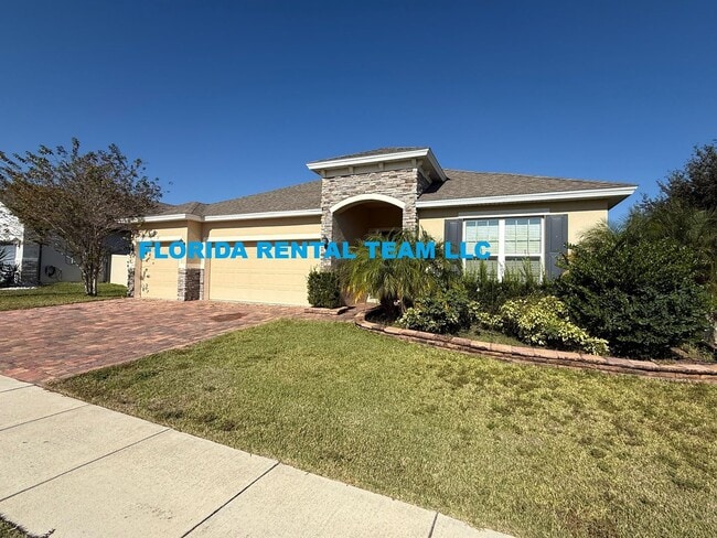 Primary Photo - 5/4 Spacious Lake County Home