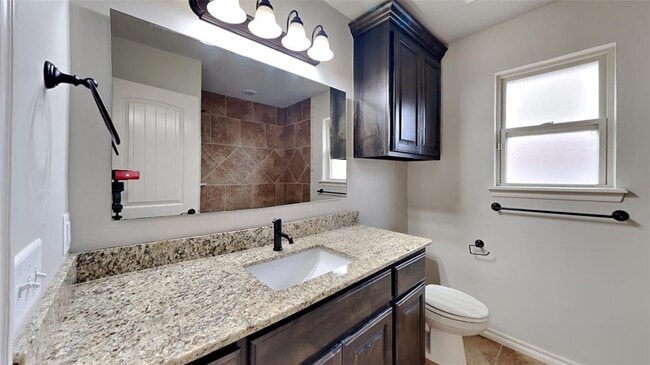 Building Photo - 6520 Bentwood Dr