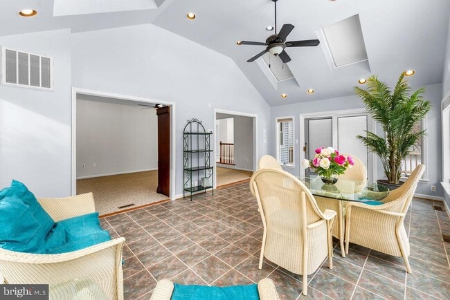 Building Photo - 8009 Frontier Dr