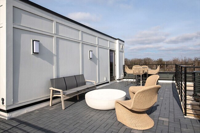 Building Photo - 103 Lucile St