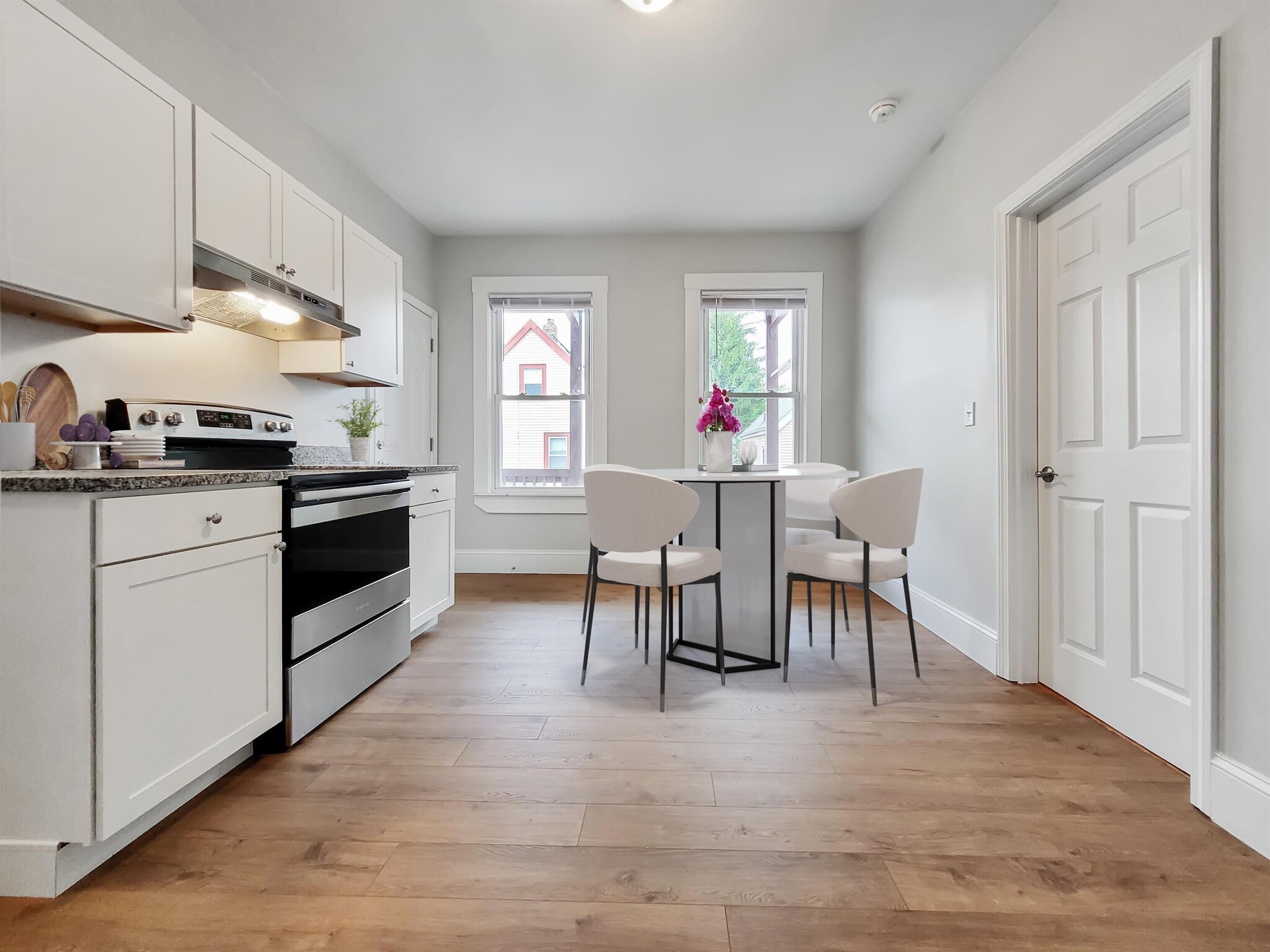 Building Photo - 108 Callender St