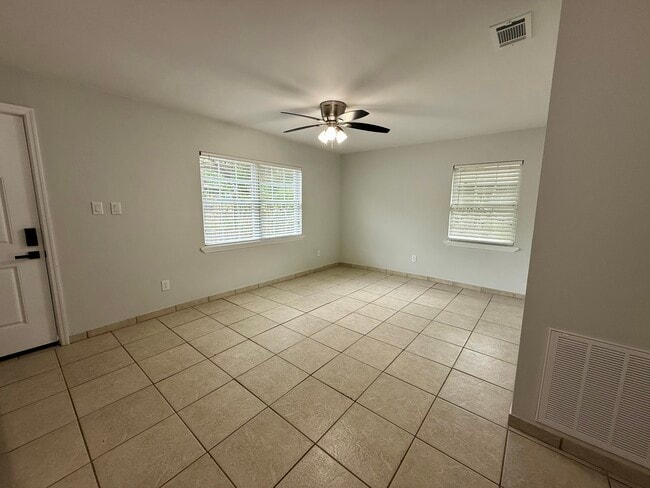 Building Photo - 8316 N 10th St