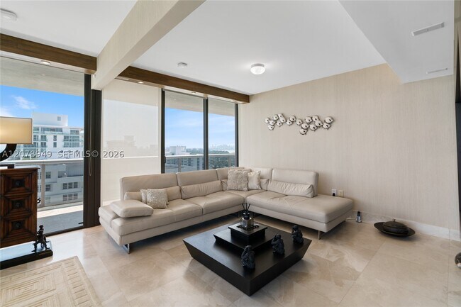 Building Photo - 5875 Collins Ave