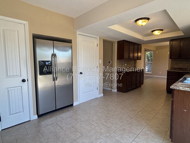 Building Photo - 3823 Windsong Ct