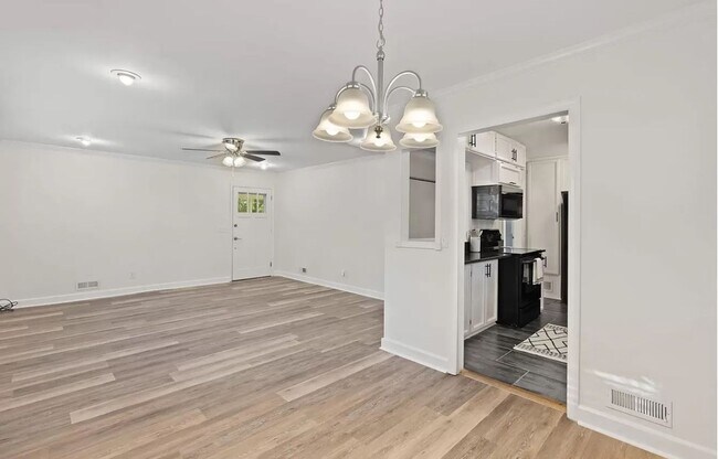 Building Photo - Located in the heart of Downtown Columbia with close proximity to the Broad River