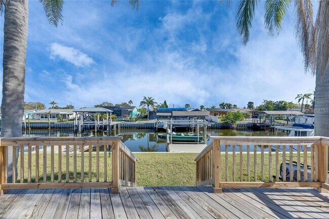 Building Photo - 1025 Apollo Beach Blvd