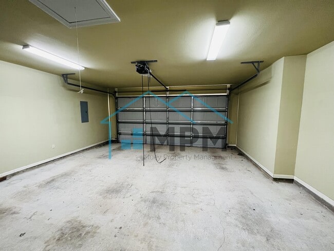 Building Photo - 111 Briar Glen Dr