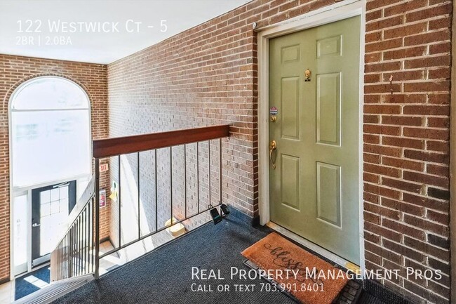 Building Photo - 122 Westwick Ct