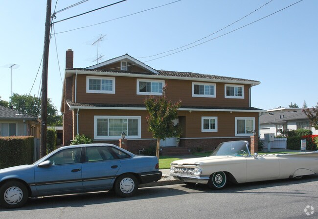 Building Photo - 48 Lester Avenue