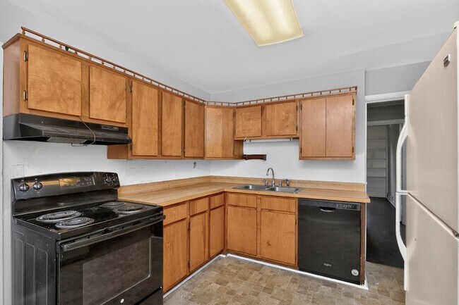 Building Photo - 2423 Underwood St