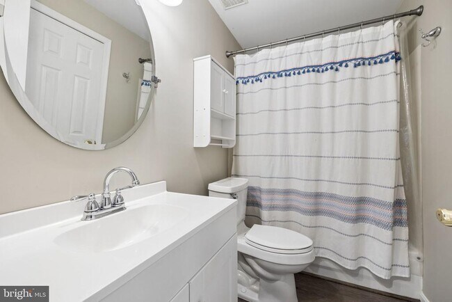 Building Photo - 5871 Paine Run Pl